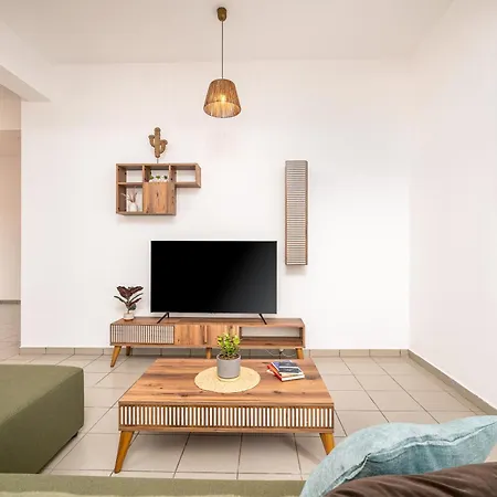 Modern In The Heart Of Kos-stad