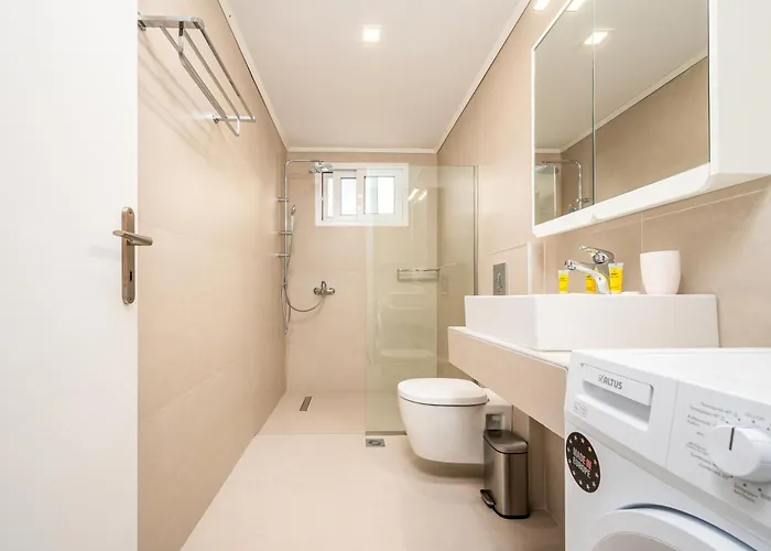 Modern In The Heart Of Kos-stad
